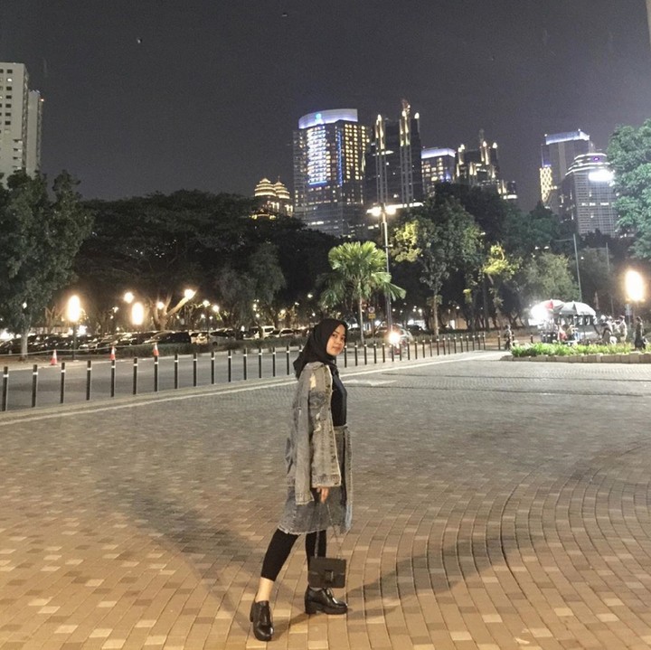 <p>Begini gaya kece Salsabillih saat bepergian. (Foto: Instagram @salsabillih06)</p>