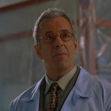 Aktor 'The Dark Knight Rises' Jay Benedict Meninggal karena Corona