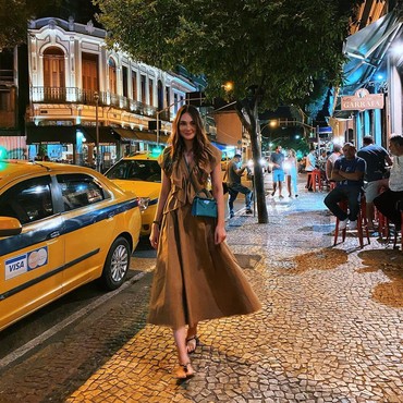 Luna Maya Nggak Mau Cari Pacar Lagi, Gimana Nasib Ryochin?