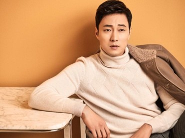 So Ji Sub Hadiahkan Cincin Emas untuk Pemain dan Kru Drama Mercy for None