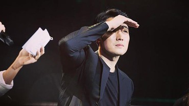 img-title Bikin Patah Hati, So Ji Sub Diam-diam Nikahi Sang Kekasih