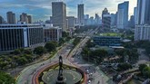 FOTO: Aktivitas Ekonomi Indonesia di Tengah Pandemi Corona Sejumlah pekerja masih menjalankan aktivitas walau virus corona menyebar di Jakarta. Namun tak sedikit pula kegiatan bisnis terhenti karena virus tersebut.
