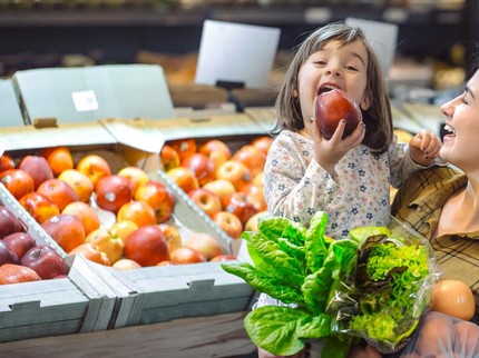 Manfaat Ajak Anak Belanja Bulanan, Belajar Mengelola Uang dengan Happy