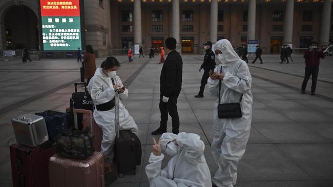 Seorang warga Wuhan, Zhao Lei (39), menuntut pemerintah China memberikan ganti rugi atas kegagalan menangani pandemi Covid-19.