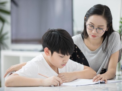 Anak Mulai Bosan Belajar di Rumah? Ini Trik Mengatasinya