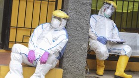 Epidemiolog UI Sebut Negara Rugi Besar 100 Dokter Meninggal