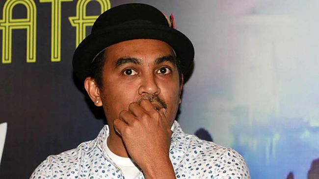 Glenn Fredly bukan hanya tampil di atas panggung. Ia juga terlibat dalam sejumlah film Indonesia, mulai ? (Tanda Tanya) sampai Filosofi Kopi 2.