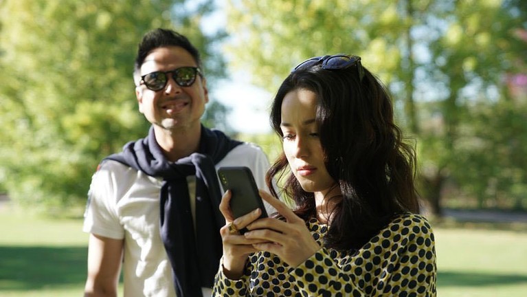 6 Foto Mesra Julie Estelle dan Kekasih Pebalap yang Jarang Terekspos Ini dia enam foto mesra Julie Estelle dengan sang kekasih yang pebalap dan jarang terekspos ke publik.