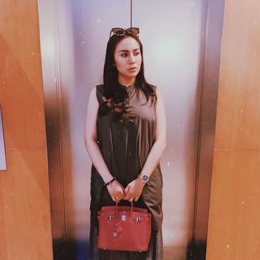 Hamil Anak Kedua, Momo Eks Geisha Tonjolkan Perut Buncit