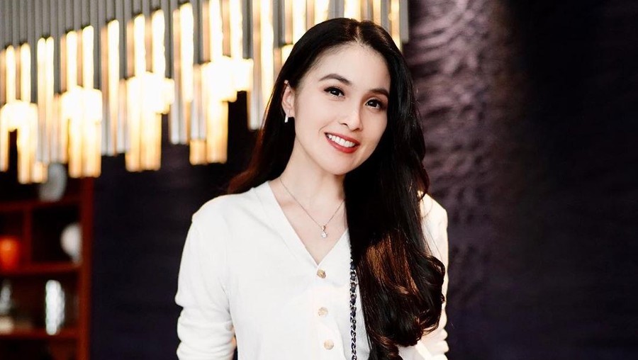 Sandra Dewi