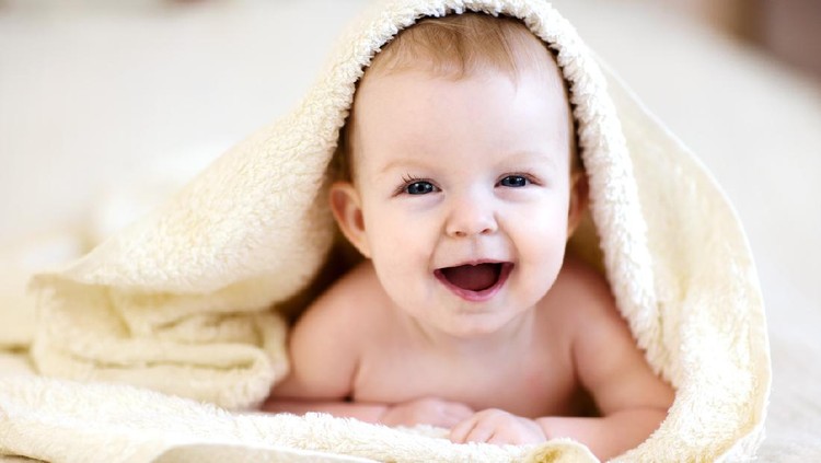 15 Nama Bayi Perempuan Bermakna Sukses dari Berbagai Bahasa Bunda sudah dapat inspirasi nama bayi yang cocok untuk si kecil? Kalau belum, cek langsung ya inspirasi nama bayi perempuan berikut ini.