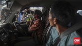 FOTO: Melihat Jakarta di Hari Pertama PSBB Cegah Corona Pemprov DKI resmi menerapkan PSBB pencegahan penyebaran virus corona, Jumat (10/4) melalui Pergub Nomor 33 tahun 2020 yang diteken ANies Baswedan.