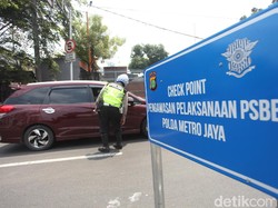 Video Suasana Sejumlah Titik di Jakarta pada Hari Pertama PSBB