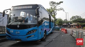 TransJakarta Ubah Rute Antisipasi Demo Omnibus Law Hari Ini