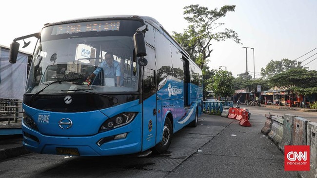 Sejumlah rute TransJakarta diubah atau diperpendek buat mengantisipasi demonstrasi pada Hari Sumpah Pemuda di Jakarta.