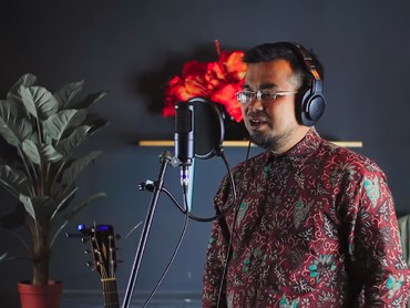 img-title Viral, Lirik Lagu 'Aisyah Istri Rasulullah' yang Diubah Sesuai Arahan Buya Yahya