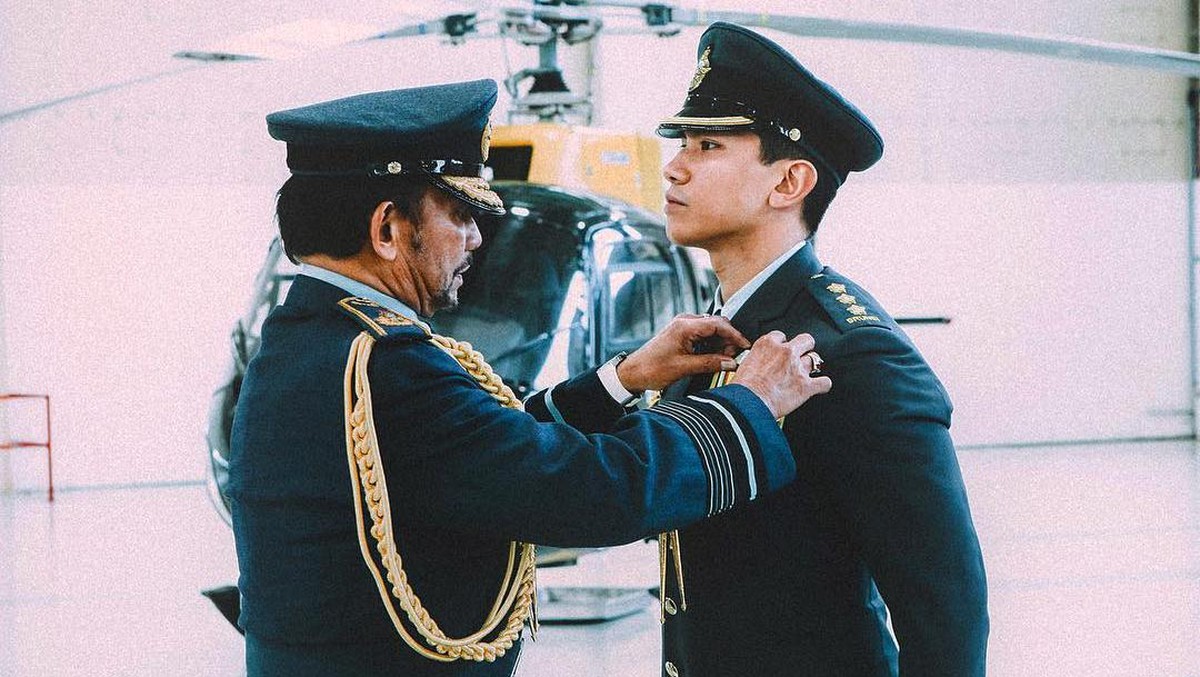 Media sosial tengah viral atas ketampanan dari putra keempat Sultan Hassanal Bolkiah dari Brunei Darussalam&comma; Pangeran Mateen&period; Berikut fakta-fakta tentangnya&period;