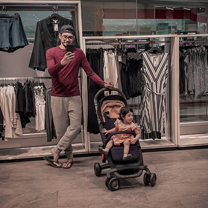 <p>Teuku Mirza kerap mengunggah kebersamaan dengan sang putri tercinta dalam berbagai kesempatan. (Foto: Instagram @teukumirza)</p>
