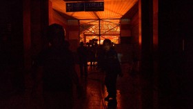 FOTO: Terkait Corona, Napi Rusuh di Lapas Manado