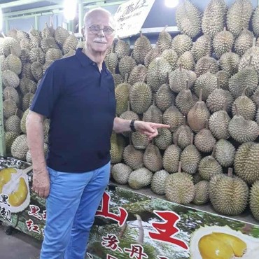 Dituding Manipulasi Cerita, Inikah Cara Papa Bule Beberkan Bukti soal Syahrini?