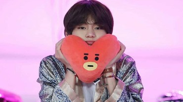 img-title Intip 6 Kegiatan V BTS di Rumah Aja Kala Pandemi Virus Corona