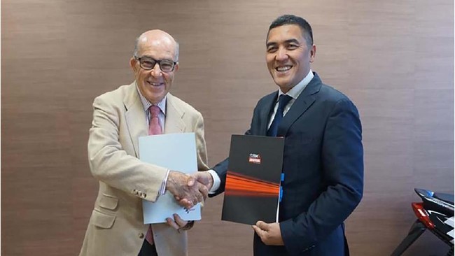 Rencana pagelaran MotoGP Indonesia di Sirkuit Mandalika membuat tim pabrikan di MotoGP tertarik tampil di sirkuit jalan raya pertama tersebut.
