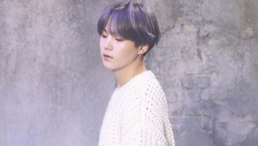 img-title Lakukan V Live, Suga BTS Ungkap Keputusan Jalani Operasi Bahu