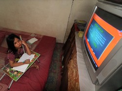 9 Tips Dampingi Anak Pakai Gadget Selama Pandemi Corona