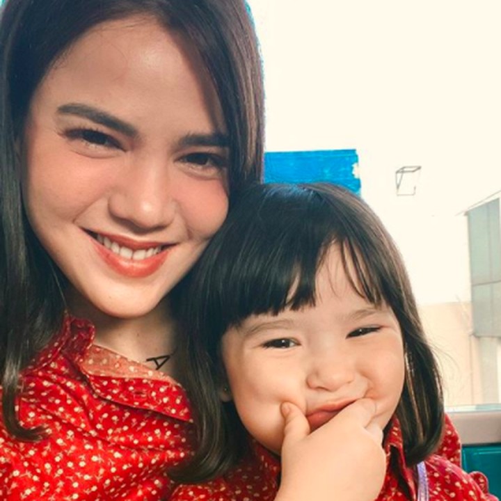 Pada akhir Maret lalu, lewat akun Instagram pribadinya, Alice Norin mengumumkan sedang hamil anak kedua. (Foto: Instagram @alicenorin)