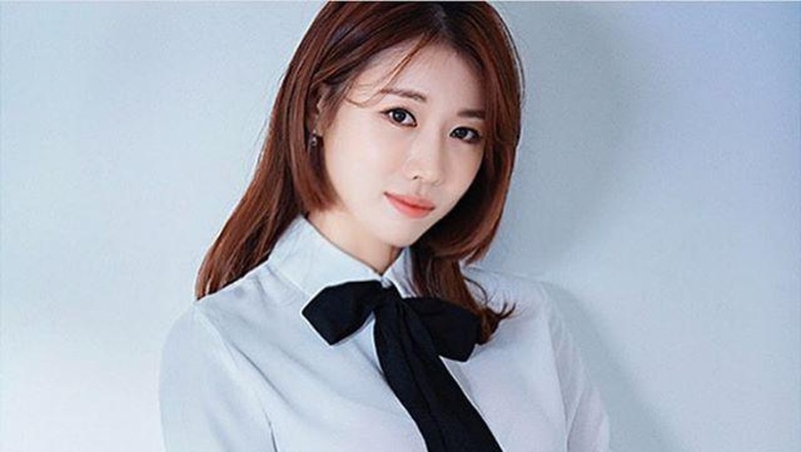 Viki eks personel Dal Shabet adalah satu dari sekian banyak idol K-Pop yang pernah ditipu untuk bermain film erotis.