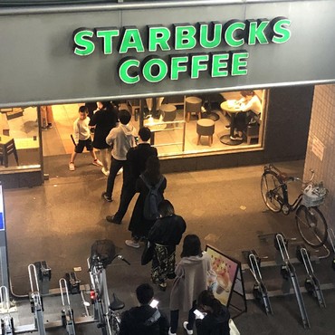 Viral Perbuatan Mesum Barista Lewat CCTV, Starbucks Angkat Bicara
