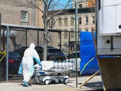 Corona Bangkitkan Kenangan Seram di New York yang Kewalahan Urus Jenazah