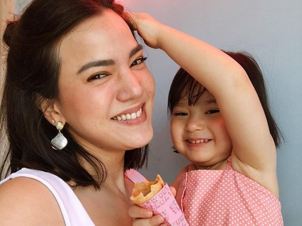 7 Foto Alice Norin, Hamil Muda Anak Kedua dan Alami Pendarahan