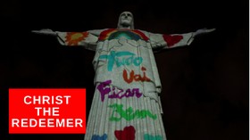 VIDEO: Potret Tenaga Medis Sinari Patung Yesus di Brazil
