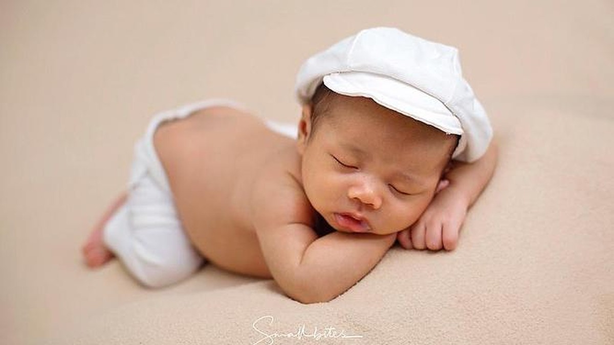 Lucu dan menggemaskan&comma; ini dia lima foto putra Ahok BTP dan Puput yang sudah menginjak usia tiga bulan&period;