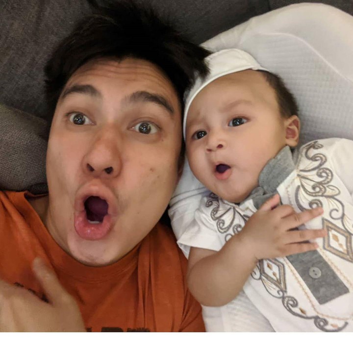<p>Kompak banget ya, gaya nguap Kiano dan Ayah Baim. (Foto: Instagram @baimwong)</p>