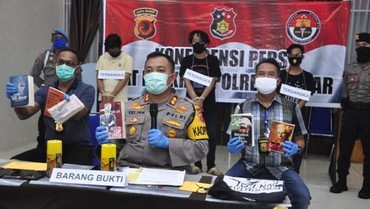 Viral Buku Tere Liye Jadi Barang Bukti Terkait Kasus Ujaran Kebencian