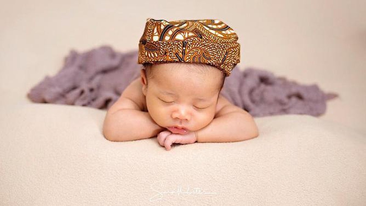 Lucu dan menggemaskan&comma; ini dia lima foto putra Ahok BTP dan Puput yang sudah menginjak usia tiga bulan&period;