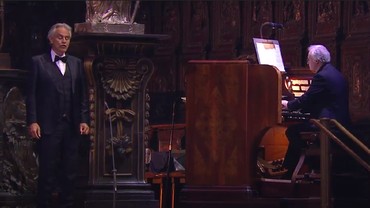 Konser di Gereja Kosong Andrea Bocelli Buat 3,4 Juta Penonton Tesentuh