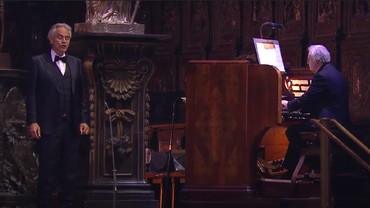 img-title Konser di Gereja Kosong Andrea Bocelli Buat 3,4 Juta Penonton Tesentuh