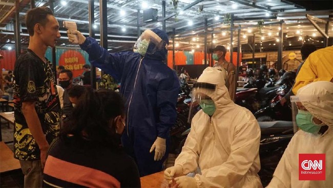 Anak Nongkrong di Surabaya jadi Sasaran Rapid Test