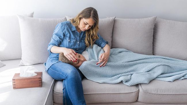 Dokter spesialis neurologi anak memberikan pemaparan terkait tanda bahaya dan obat sakit kepala pada anak.