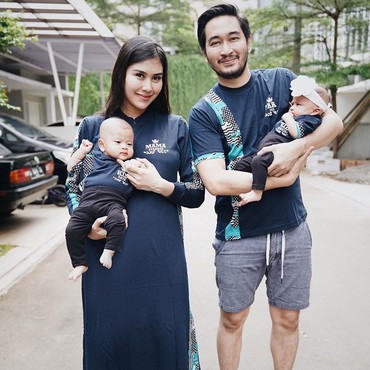 Wajah Belepotan Bayi Laki-laki Syahnaz Sadiqah yang Bikin Netizen Gemas