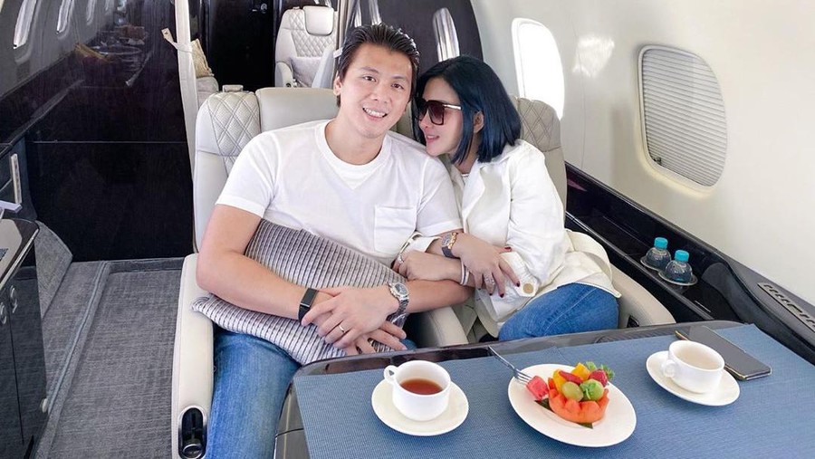 Syahrini Reino Barack