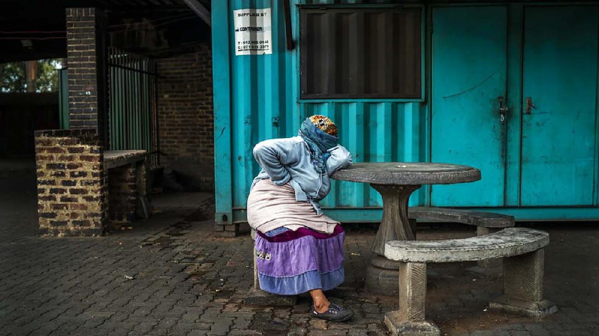 FOTO: Lockdown Afrika Selatan Picu Aksi Penjarahan dan KDRT