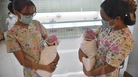 FOTO: Gemas Bayi dengan 'Tameng Anti-Corona' di Thailand