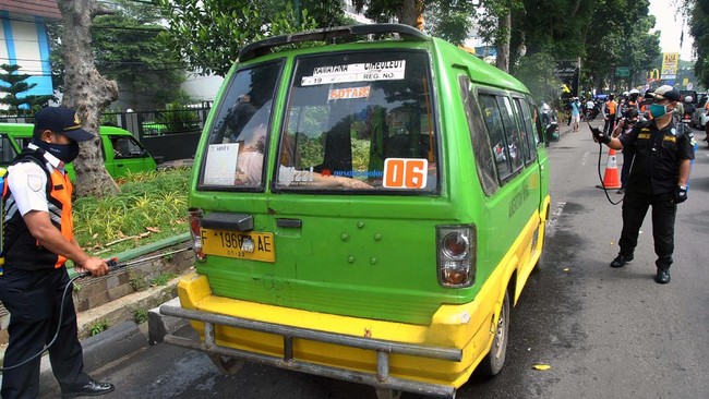 Sebanyak 49 Bus Kita Trans Pakuan beroperasi secara gratis di masa uji coba untuk menggantikan 147 angkot mulai Selasa (2/11).