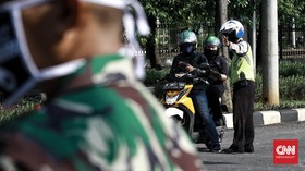 Berboncengan Motor Saat PSBB DKI, Polisi Terapkan Periksa KTP