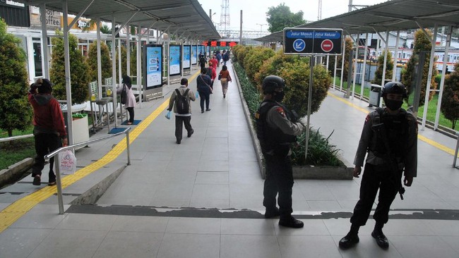 Jawa Barat sumbang kasus positif corona tertinggi yakni 4.600 kasus pada Sabtu (30/1)