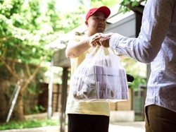 Jasa Antar Makanan Jadi Solusi Praktis Saat Pandemi Corona